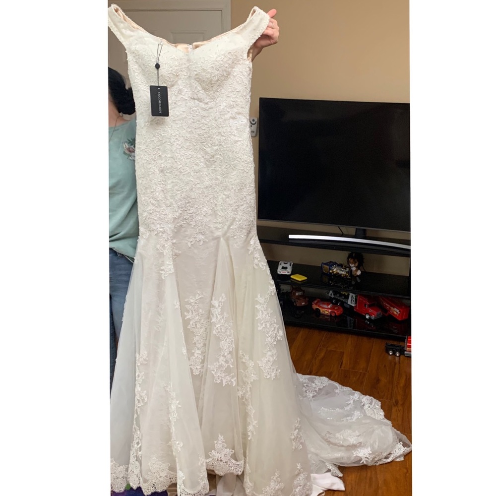 Wedding dress